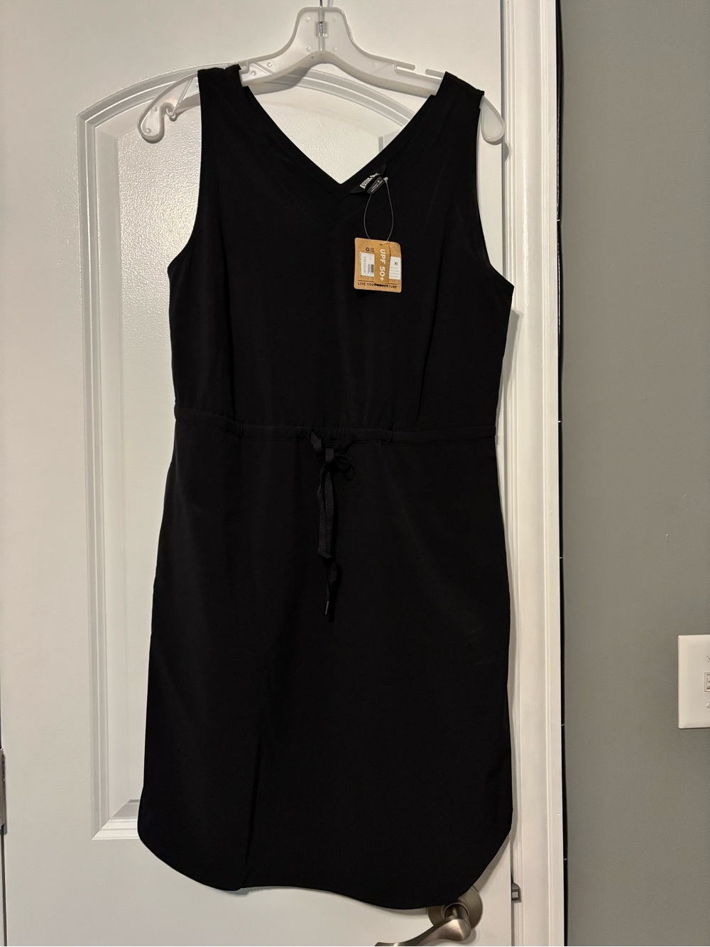 SPF 50+ Eddie Bauer Performance Classic V-Neck Black Women's Dress Size Small